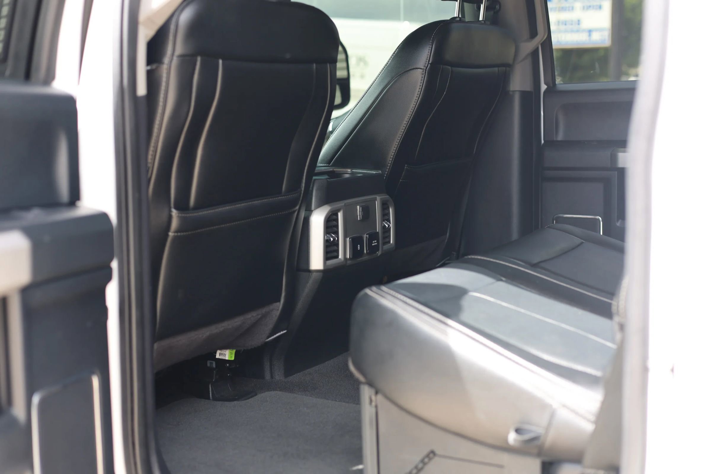 Used 2020 Ford F250 Lariat w/ Lariat Ultimate Package AWD/4WD image 19