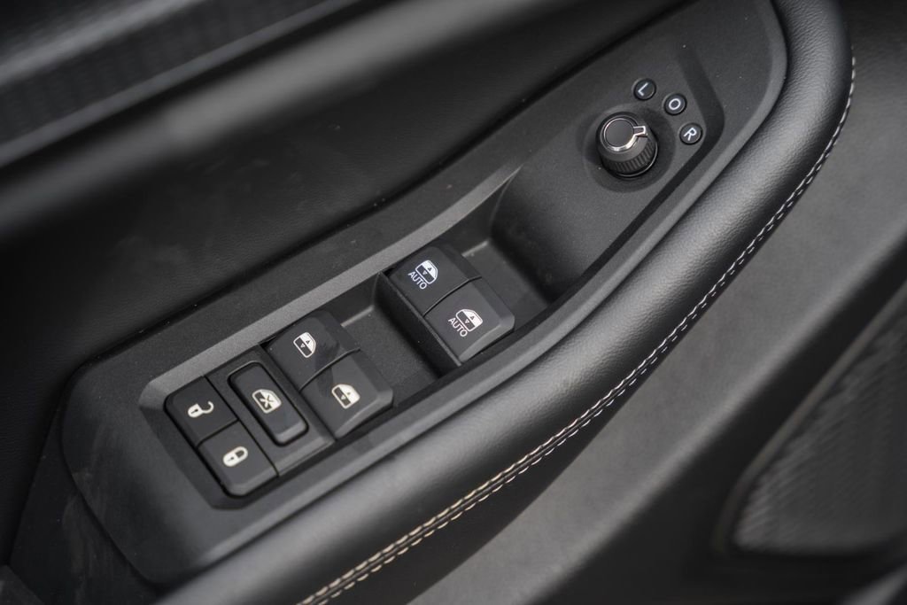 New 2025 Jeep Grand Cherokee Laredo X w/ Luxury Tech Group I image 36