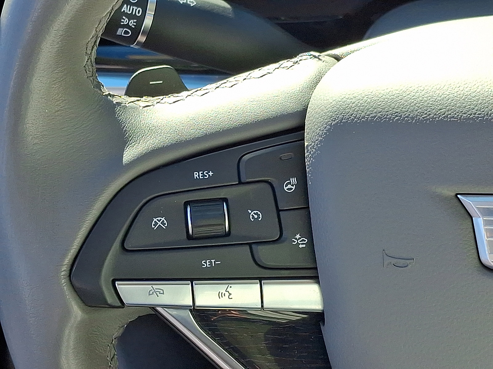 Used 2021 Cadillac XT6 Premium Luxury image 18