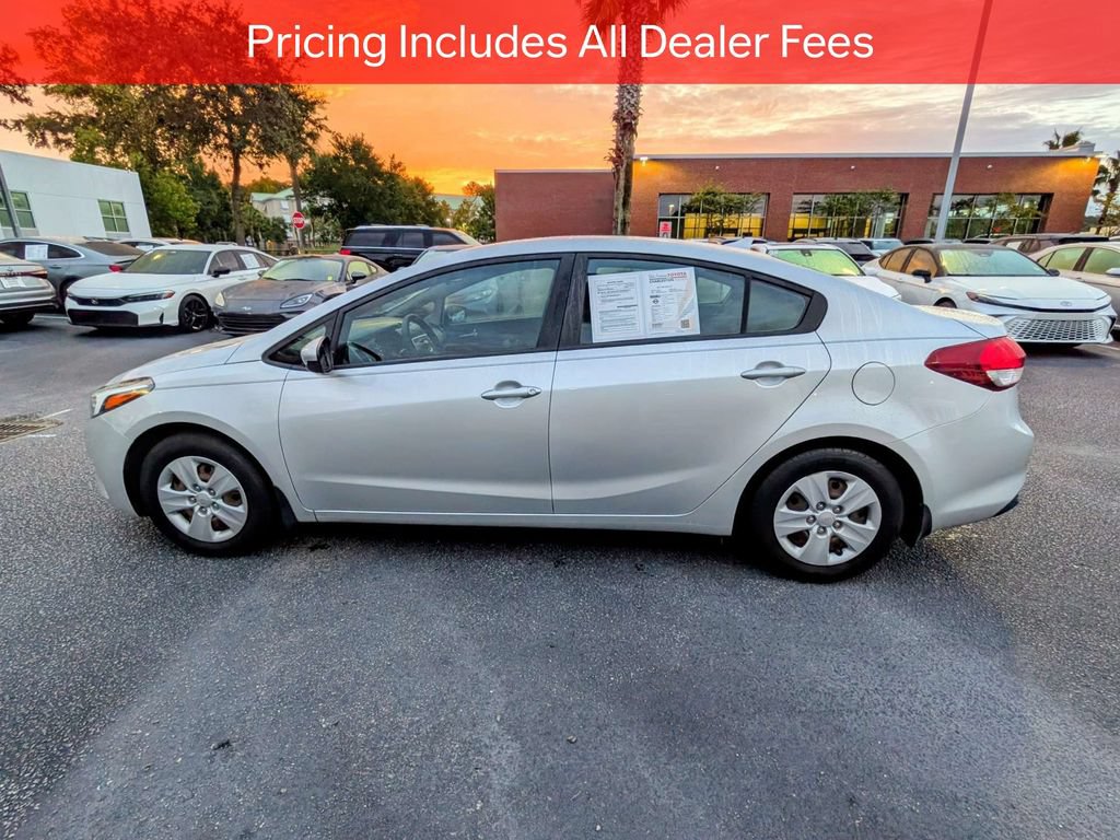 Used 2017 Kia Forte LX FWD image 7