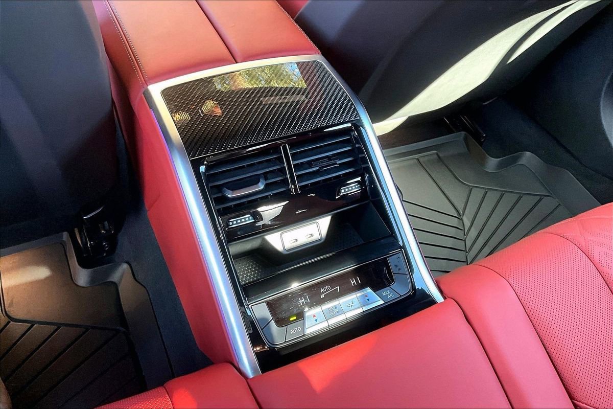 Used 2025 BMW M8 Competition image 10