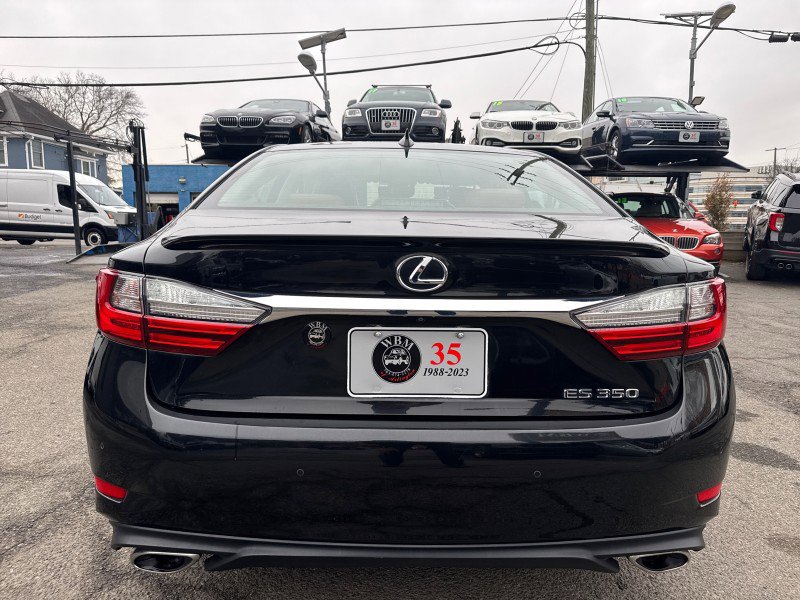 Used 2018 Lexus ES 350 w/ Navigation System Package image 45