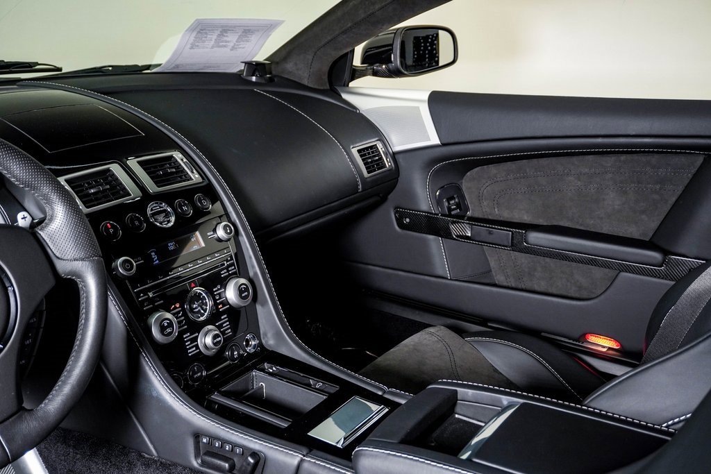 Used 2009 Aston Martin DBS Coupe image 25