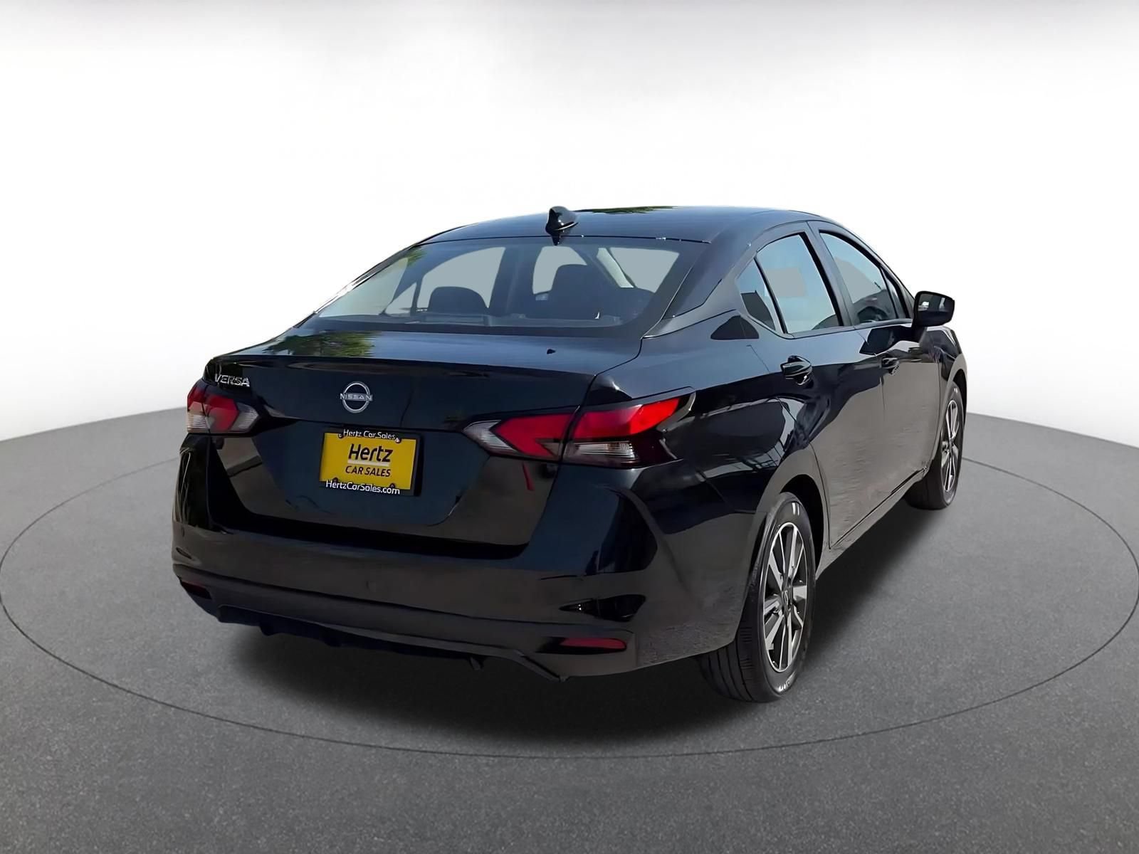 Used 2025 Nissan Versa SV FWD image 14