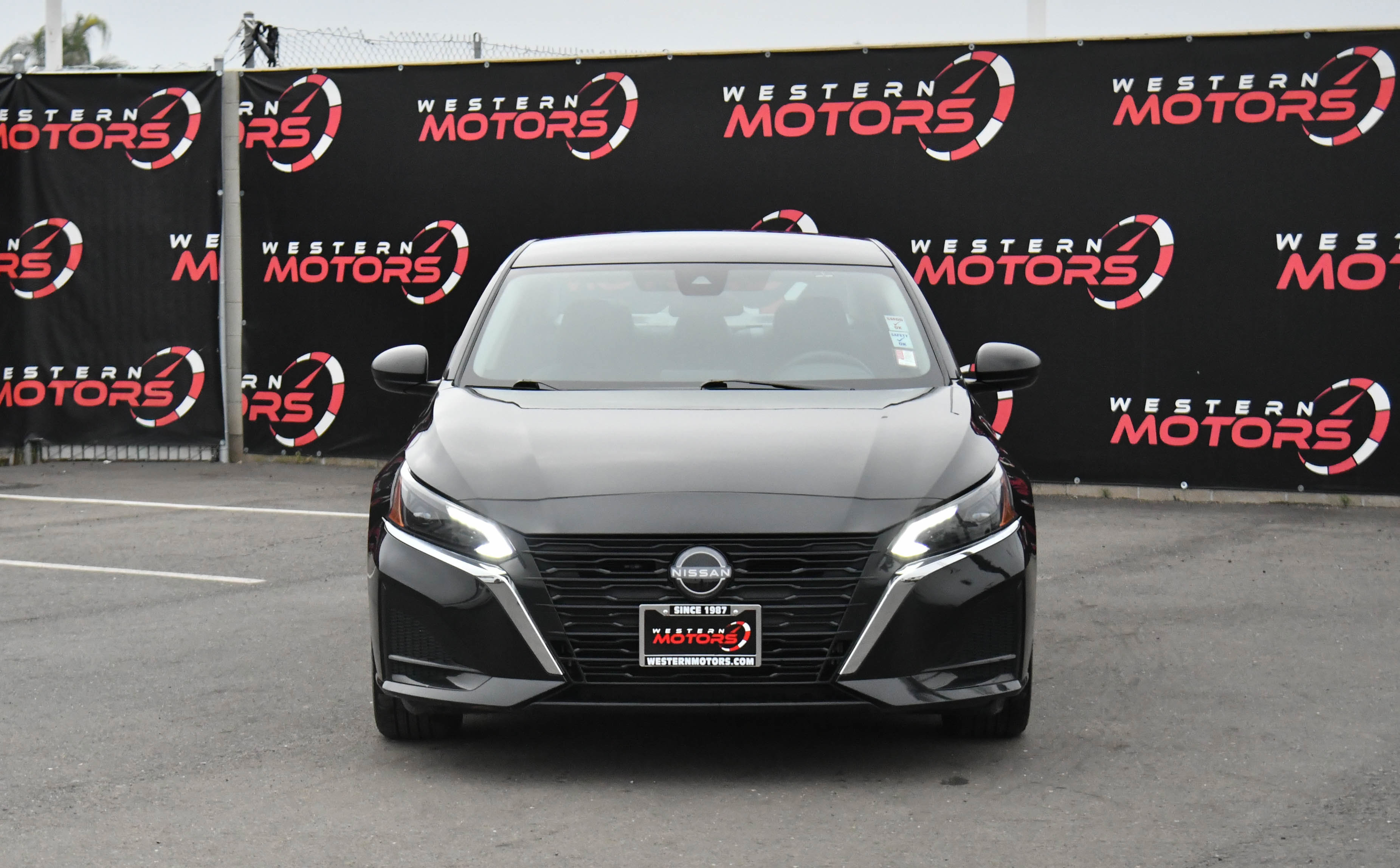 Used 2024 Nissan Altima 2.5 SV image 2