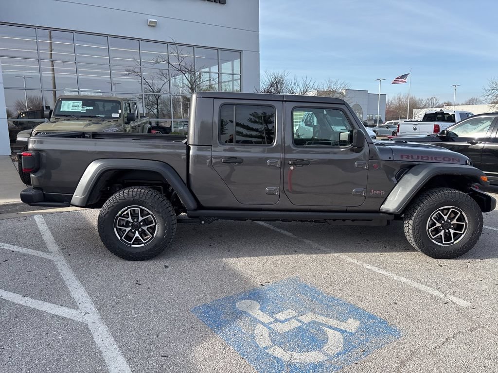 New 2026 Jeep Gladiator Rubicon w/ Steel Power Dome Hood Package AWD/4WD image 32