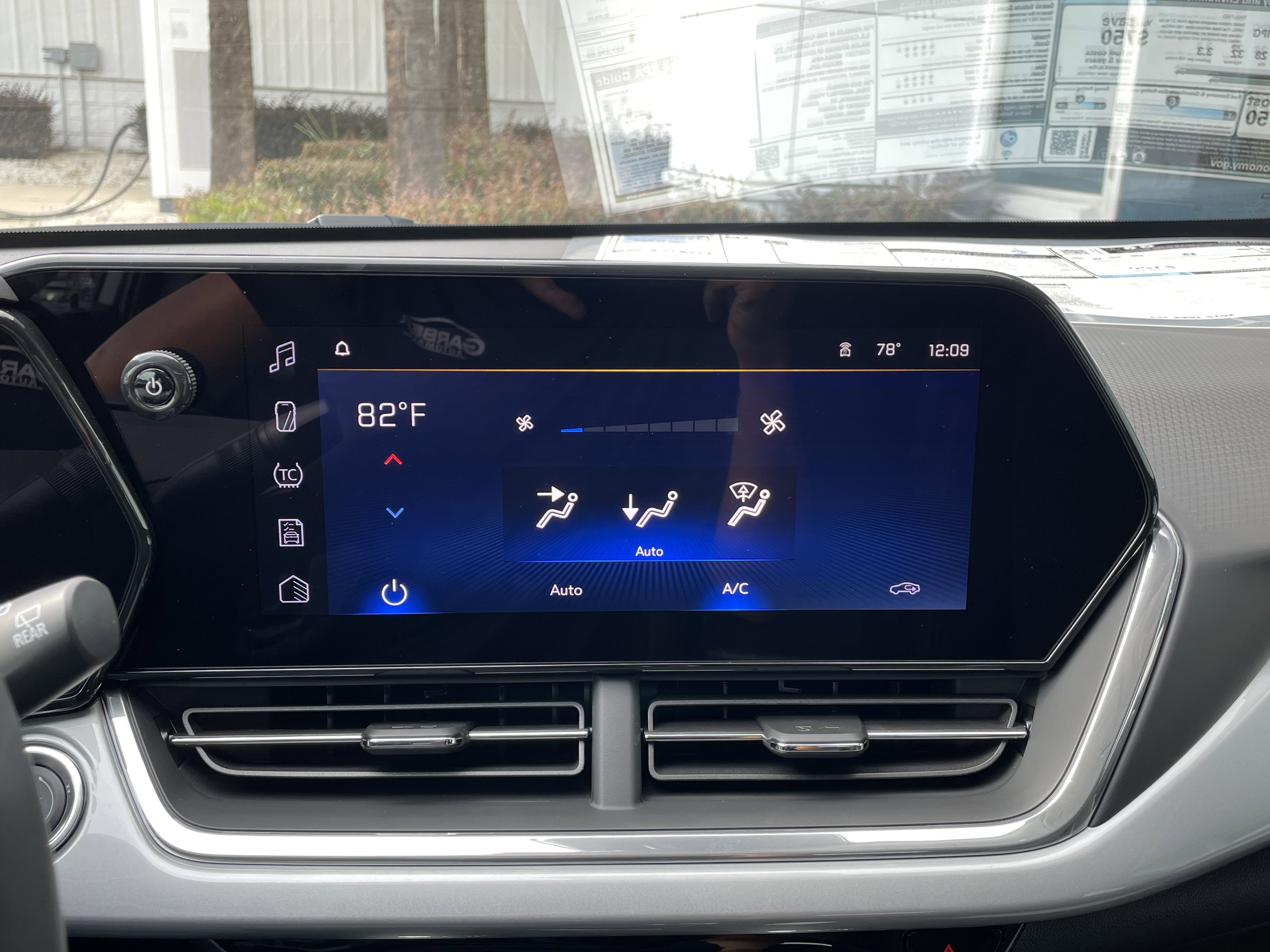 New 2025 Chevrolet Trax LT w/ Driver Confidence Package image 46