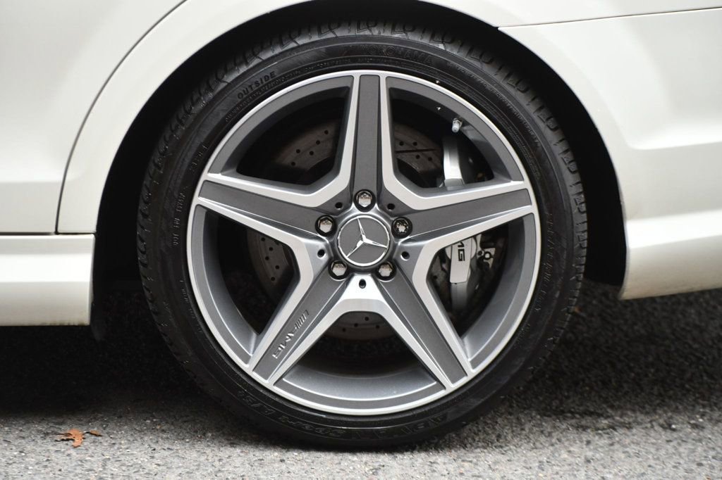 Used 2009 Mercedes-Benz C 63 AMG Sedan image 12
