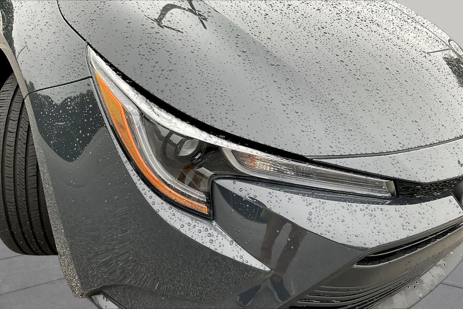 Used 2025 Toyota Corolla LE w/ Convenience Package FWD image 27