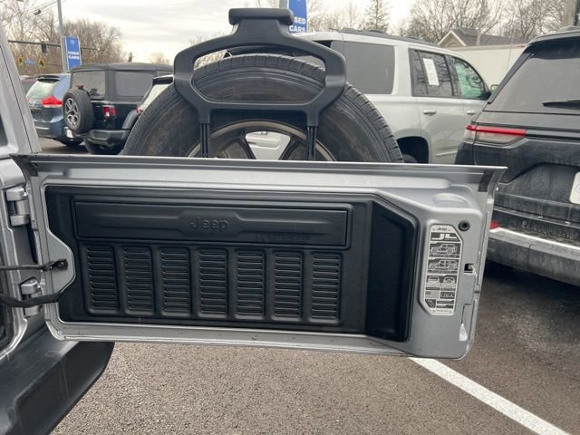 Used 2021 Jeep Wrangler Unlimited Sahara image 23