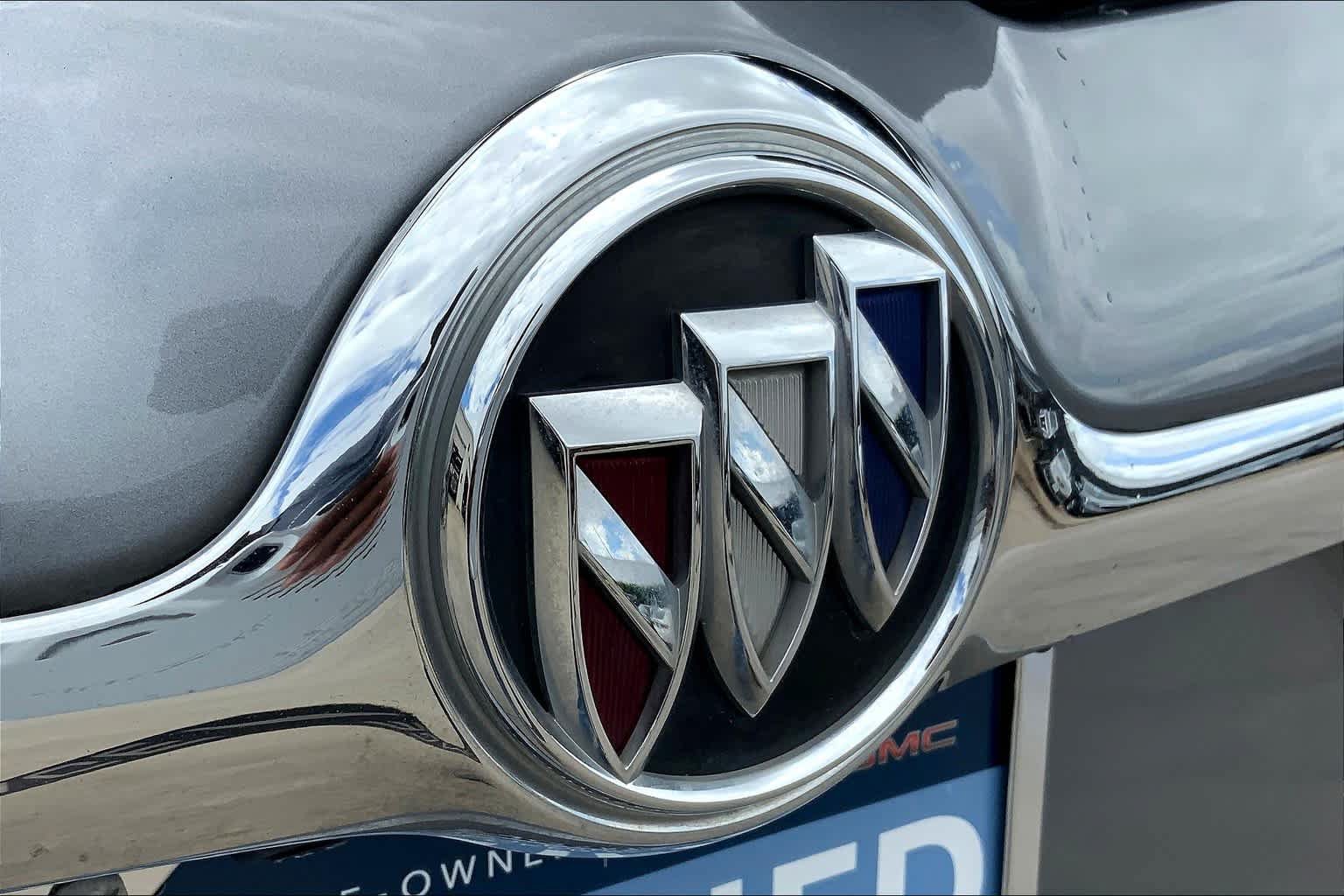 Used 2020 Buick Envision Essence w/ Experience Buick Package FWD image 10