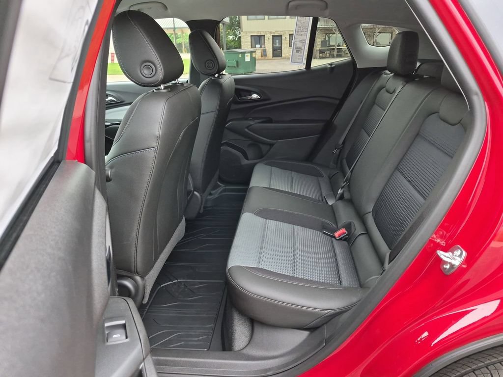 New 2026 Chevrolet Trax LT w/ Driver Confidence Package FWD image 23