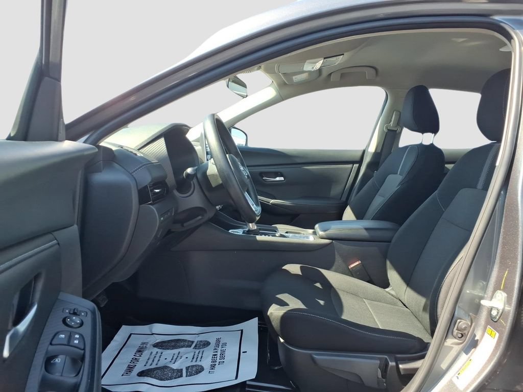Used 2025 Nissan Sentra SV FWD image 18
