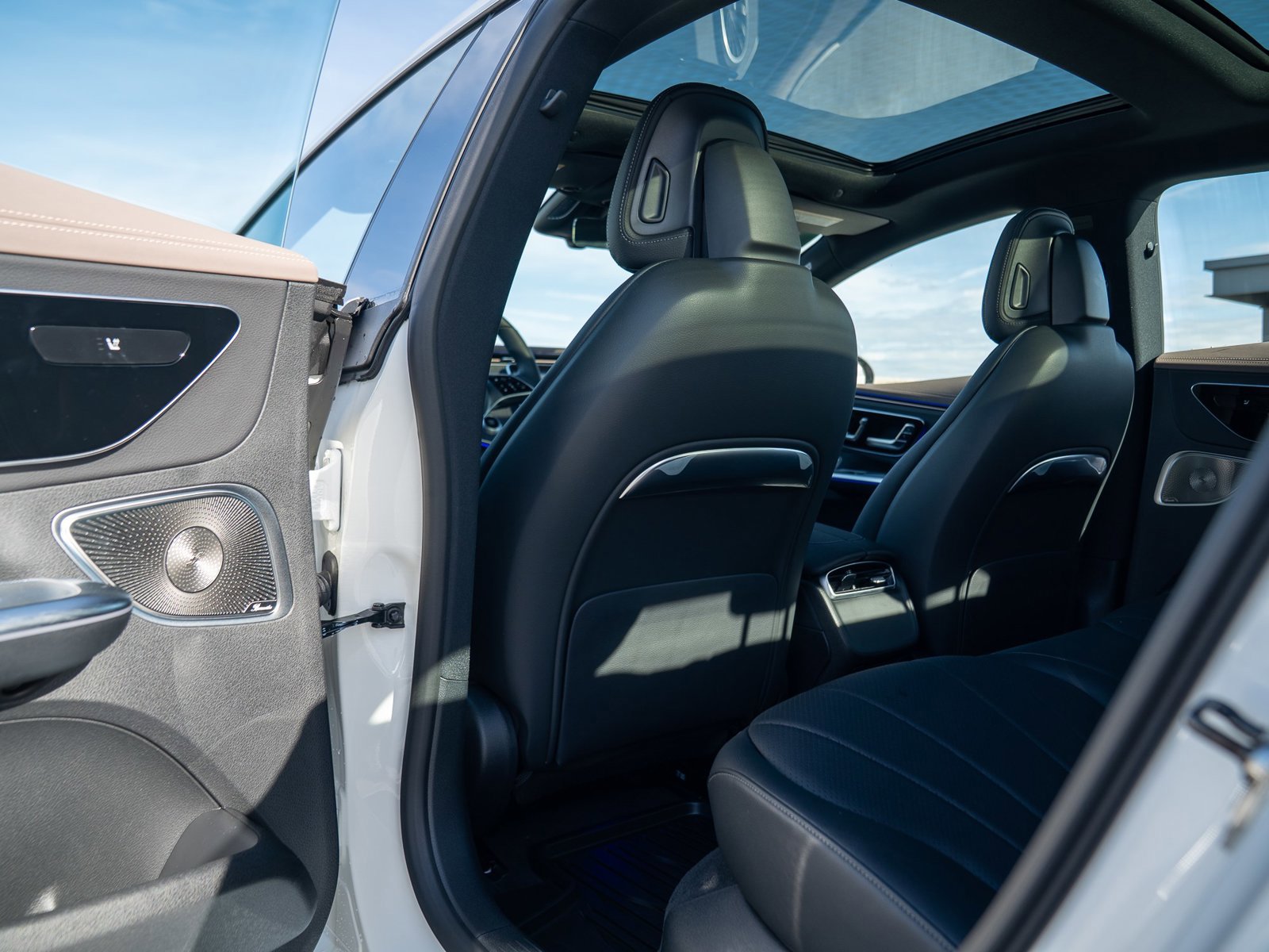 Certified 2026 Mercedes-Benz EQE 320 4MATIC Sedan image 18