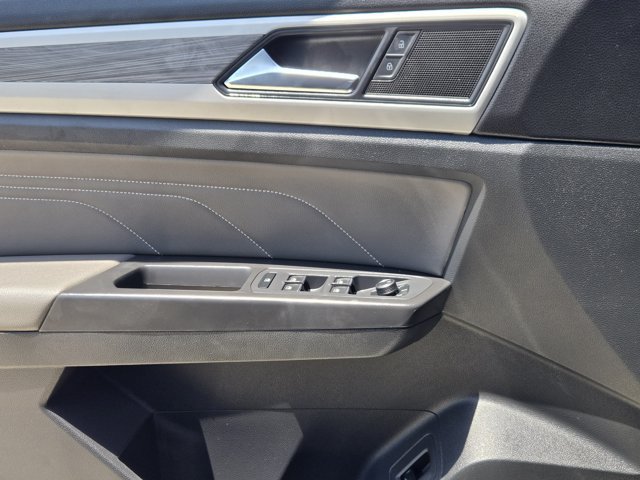 Used 2023 Volkswagen Atlas Cross Sport SE FWD image 23