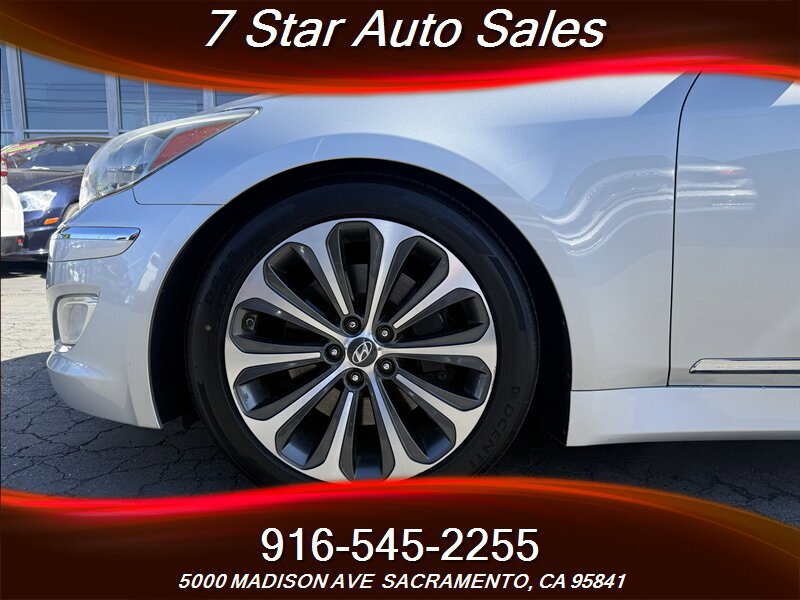 Used 2012 Hyundai Genesis 5.0 R-Spec RWD image 22