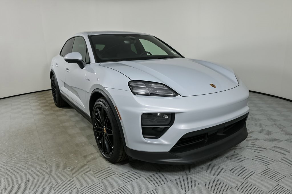 New 2025 Porsche Macan 4 Electric image 27