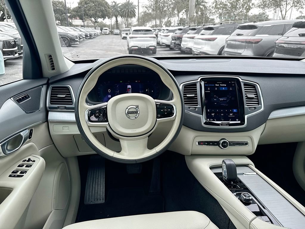 Used 2023 Volvo XC90 B5 Core w/ Protection Package AWD/4WD image 24