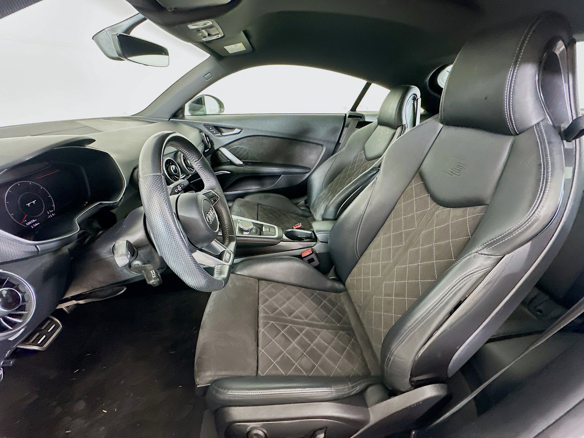 Used 2018 Audi TT 2.0T w/ Technology Package image 13