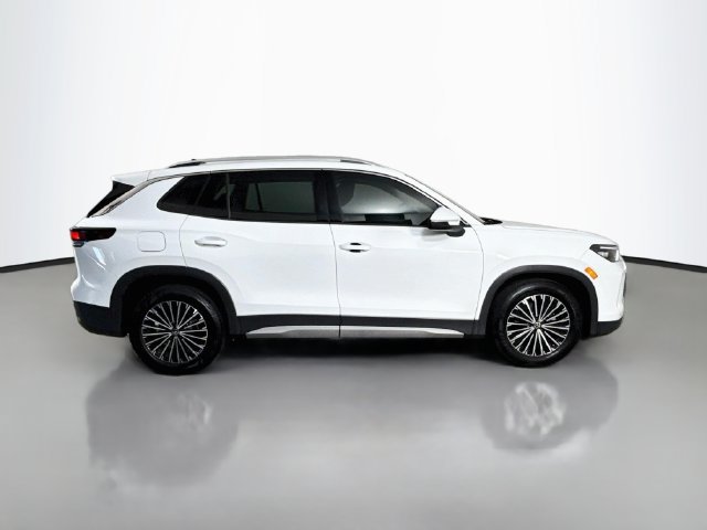Used 2025 Volkswagen Tiguan S FWD image 11