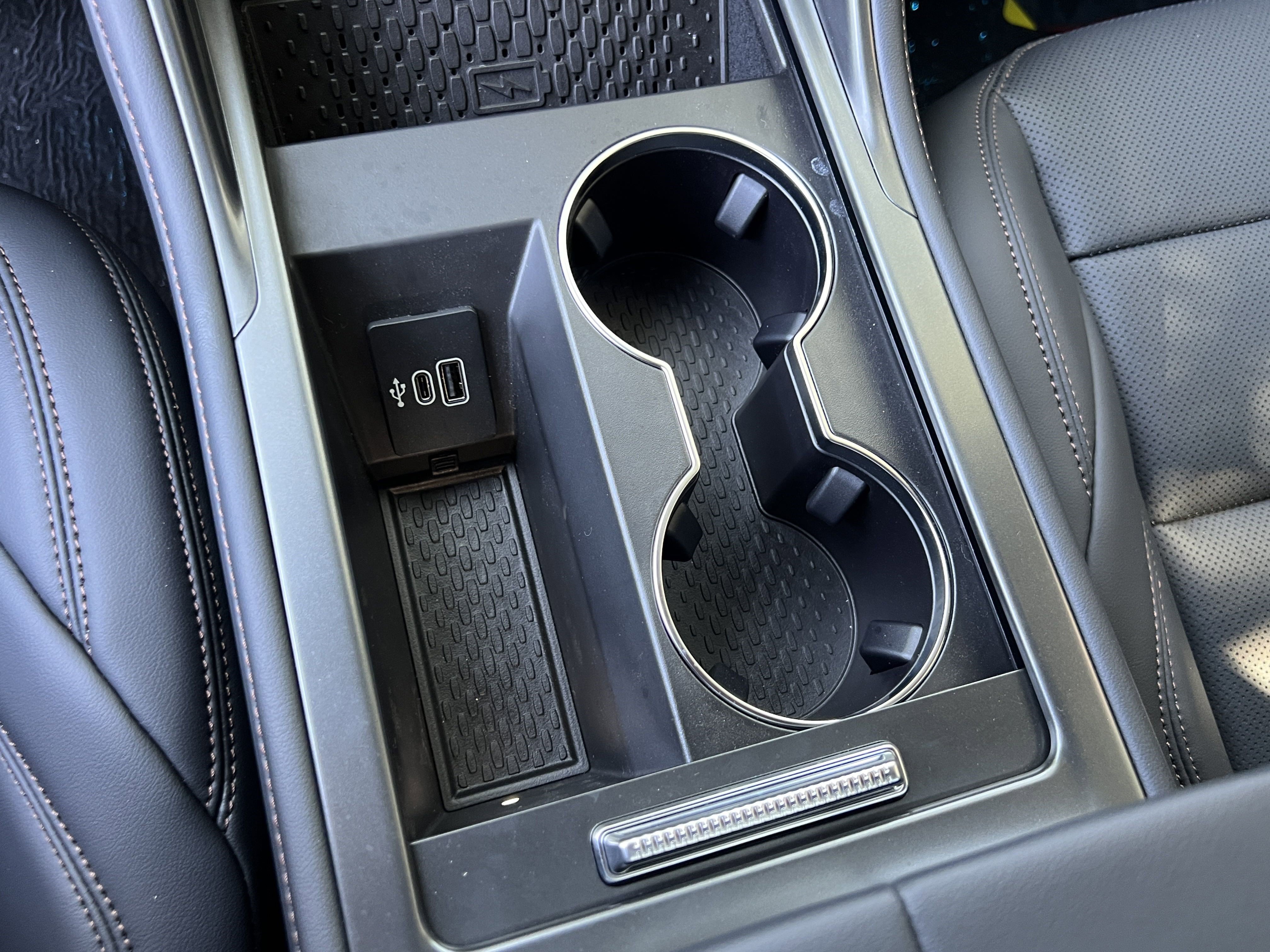 New 2025 Lincoln Nautilus Premier w/ Jet Appearance Package image 23