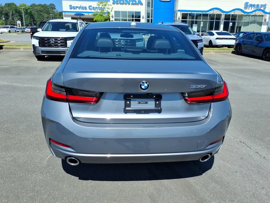 Used 2025 BMW 330i Sedan RWD image 4