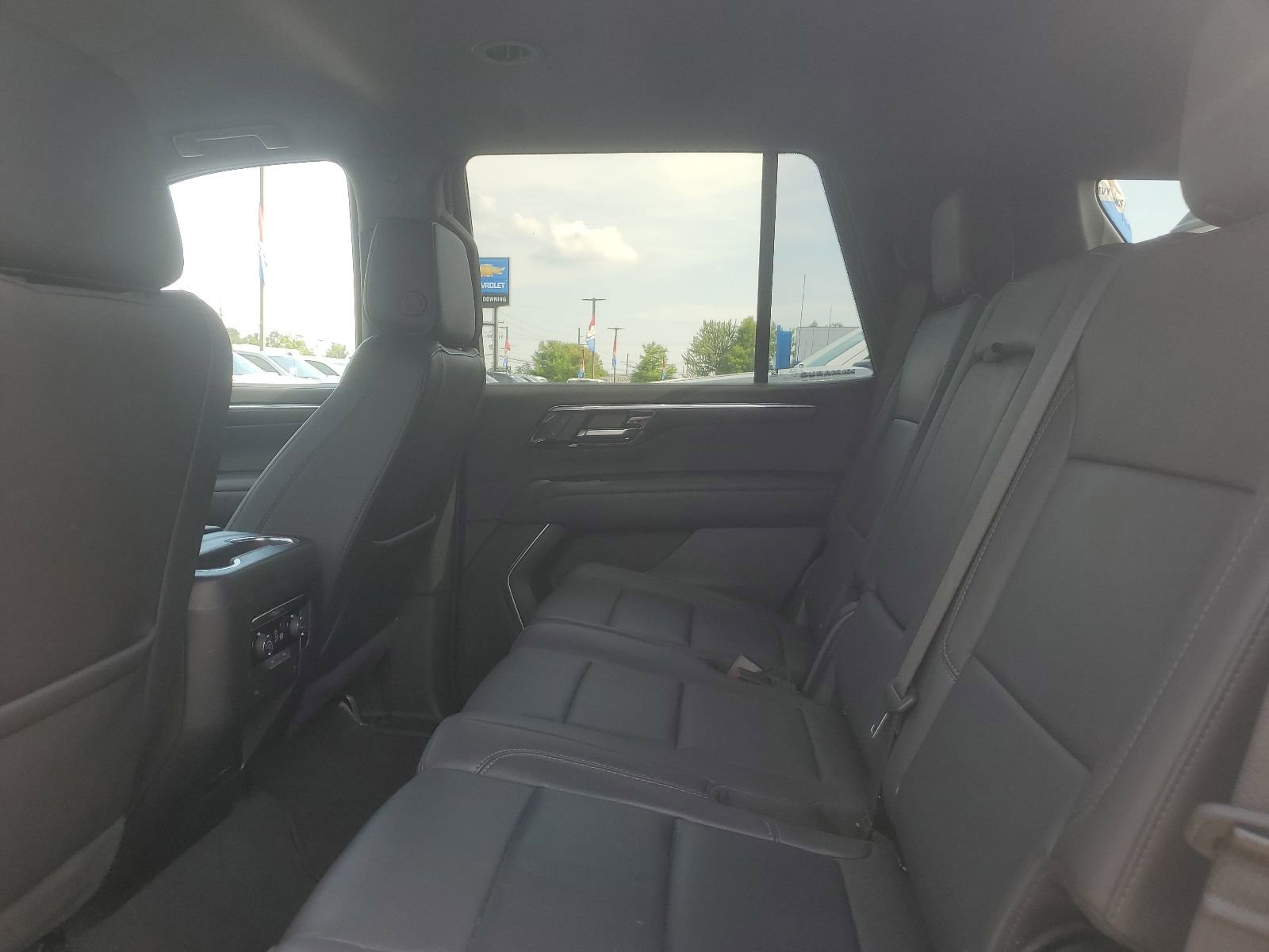Used 2025 Chevrolet Tahoe LT AWD/4WD image 10