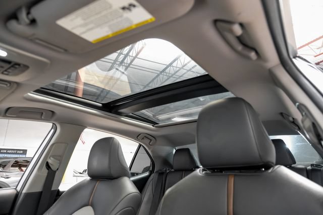 Used 2018 Toyota Camry XLE FWD image 5