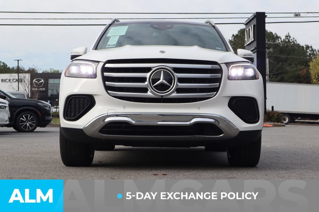 Used 2025 Mercedes-Benz GLS 450 4MATIC image 3