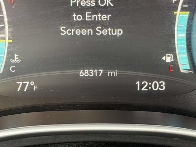 Used 2023 Chrysler Pacifica Touring-L FWD image 27
