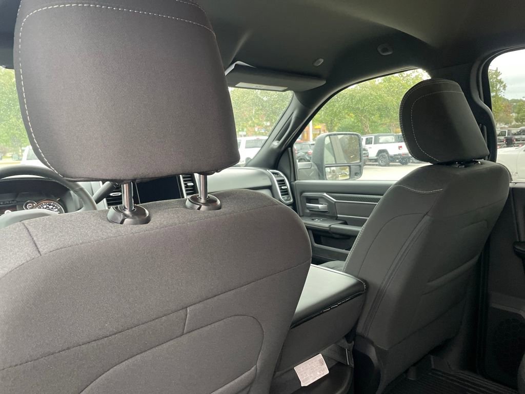 New 2026 RAM 2500 Big Horn AWD/4WD image 9
