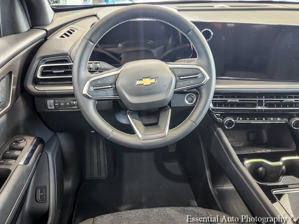 Used 2024 Chevrolet Traverse LT AWD/4WD image 11