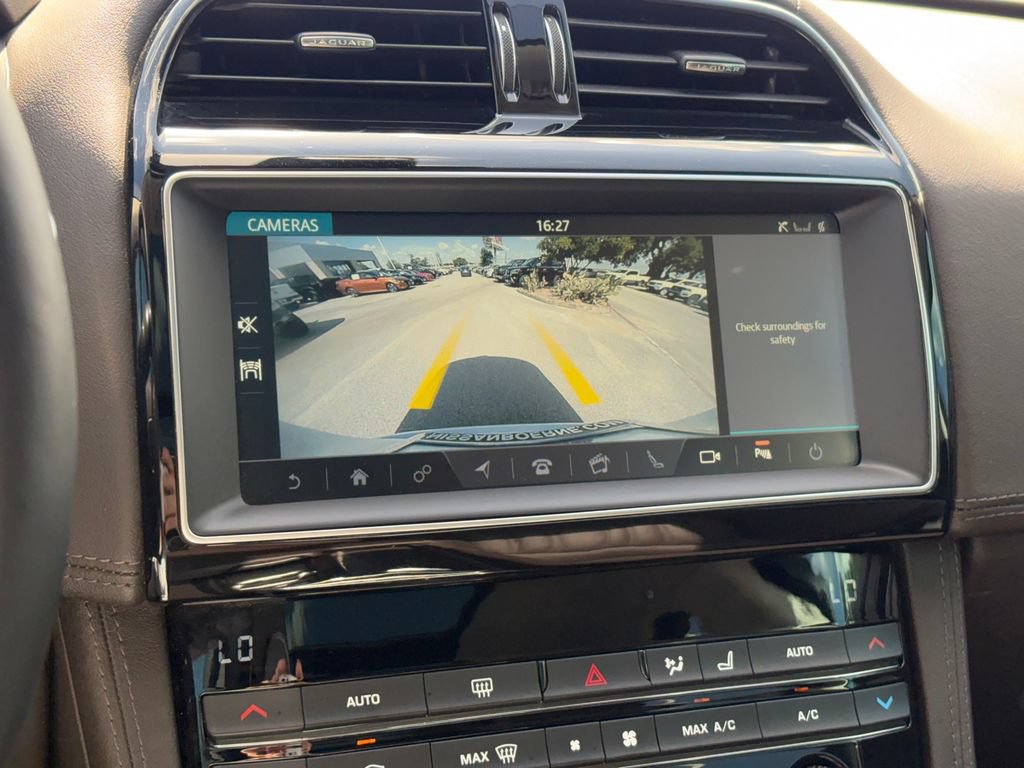 Used 2019 Jaguar F-PACE Portfolio AWD/4WD image 18