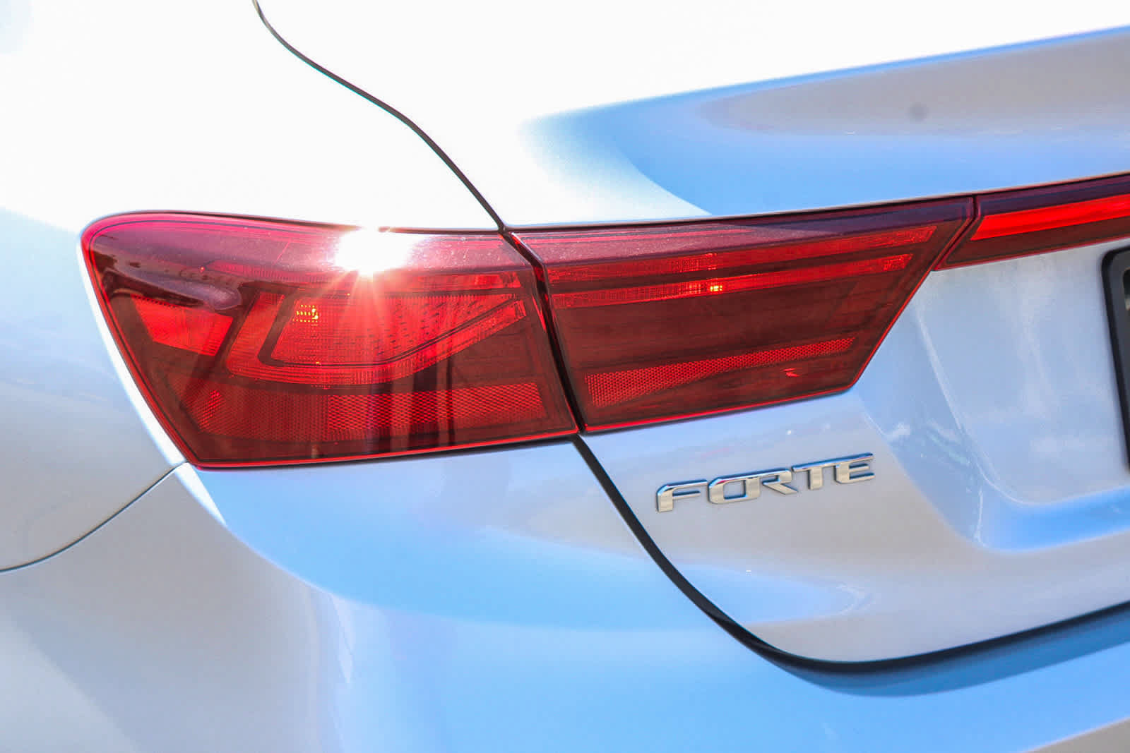 Used 2020 Kia Forte LXS FWD image 9