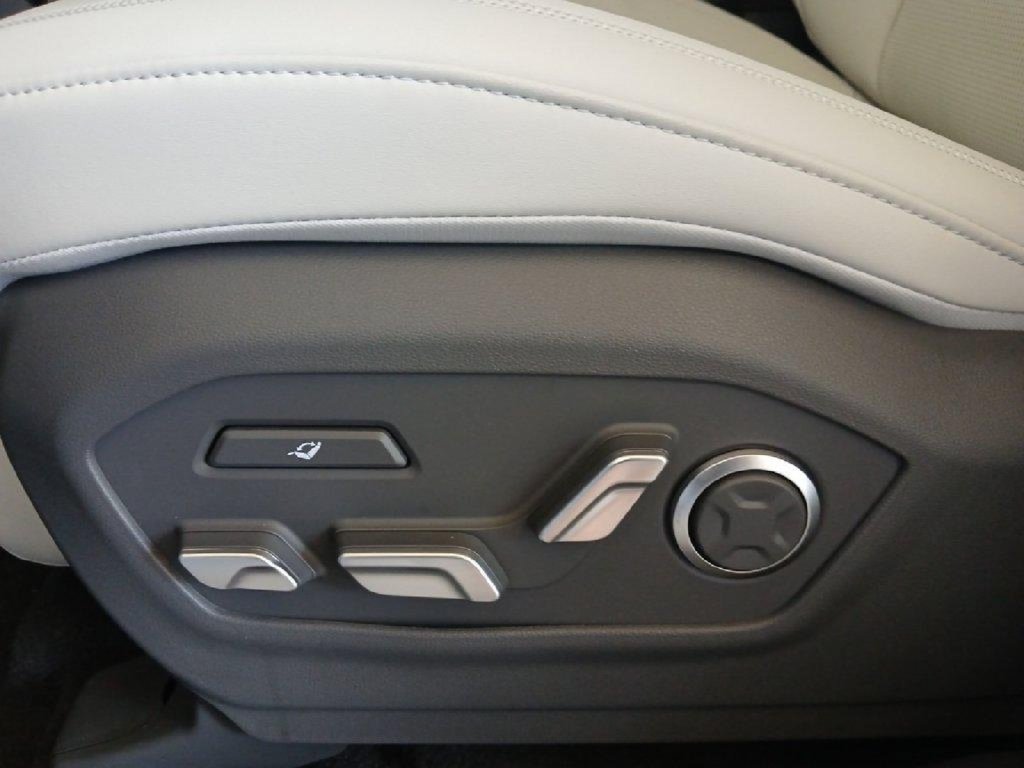 New 2027 Hyundai Santa Fe Calligraphy FWD image 16