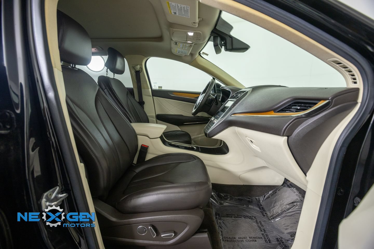 Used 2016 Lincoln MKC Reserve w/ Lincoln MKC Climate Package AWD/4WD image 43