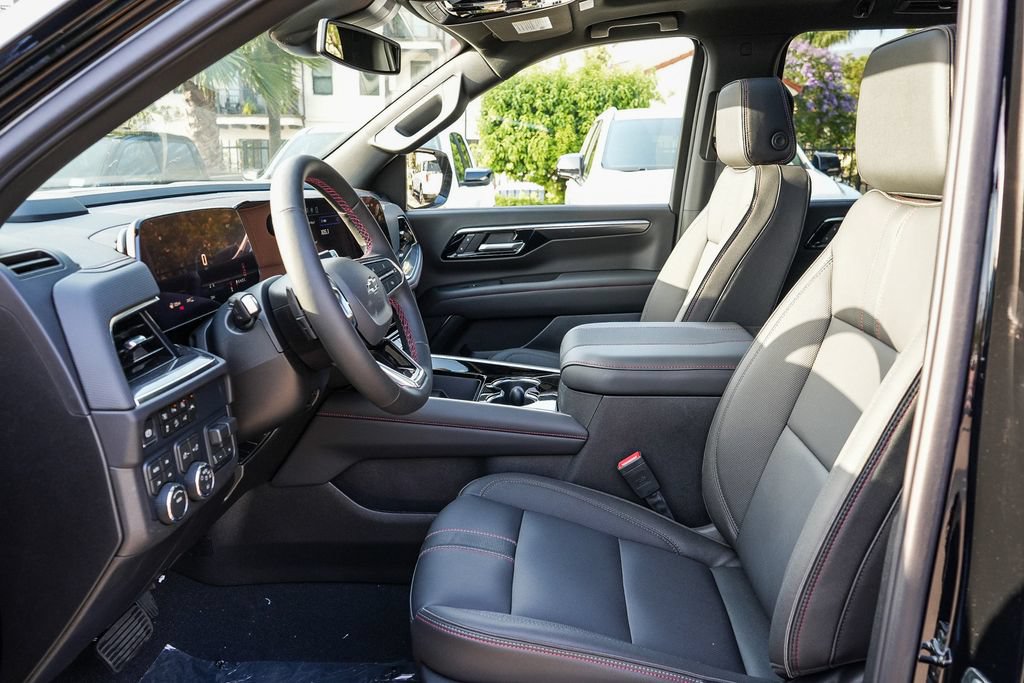 New 2026 Chevrolet Suburban RST w/ Comfort Package AWD/4WD image 18