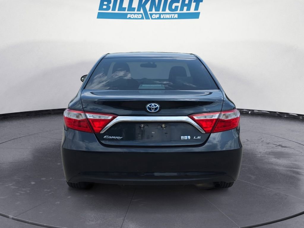 Used 2017 Toyota Camry LE FWD image 4