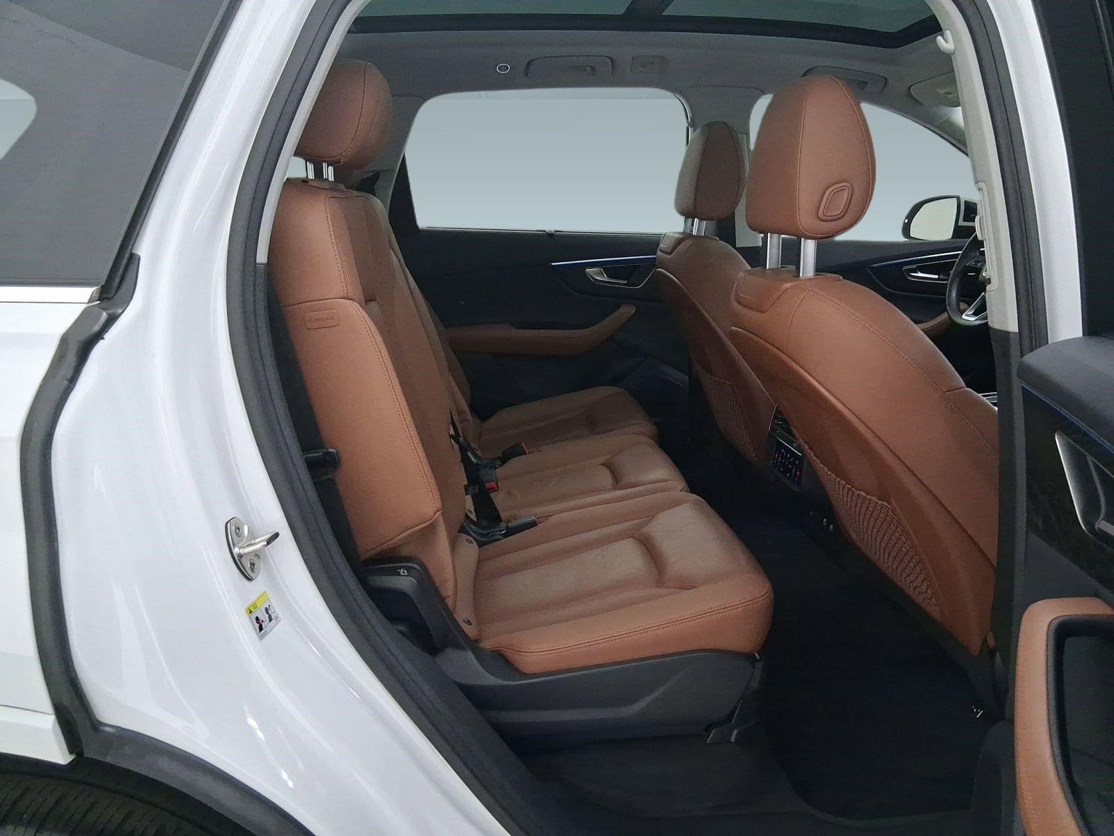 Certified 2024 Audi Q7 Premium Plus image 31