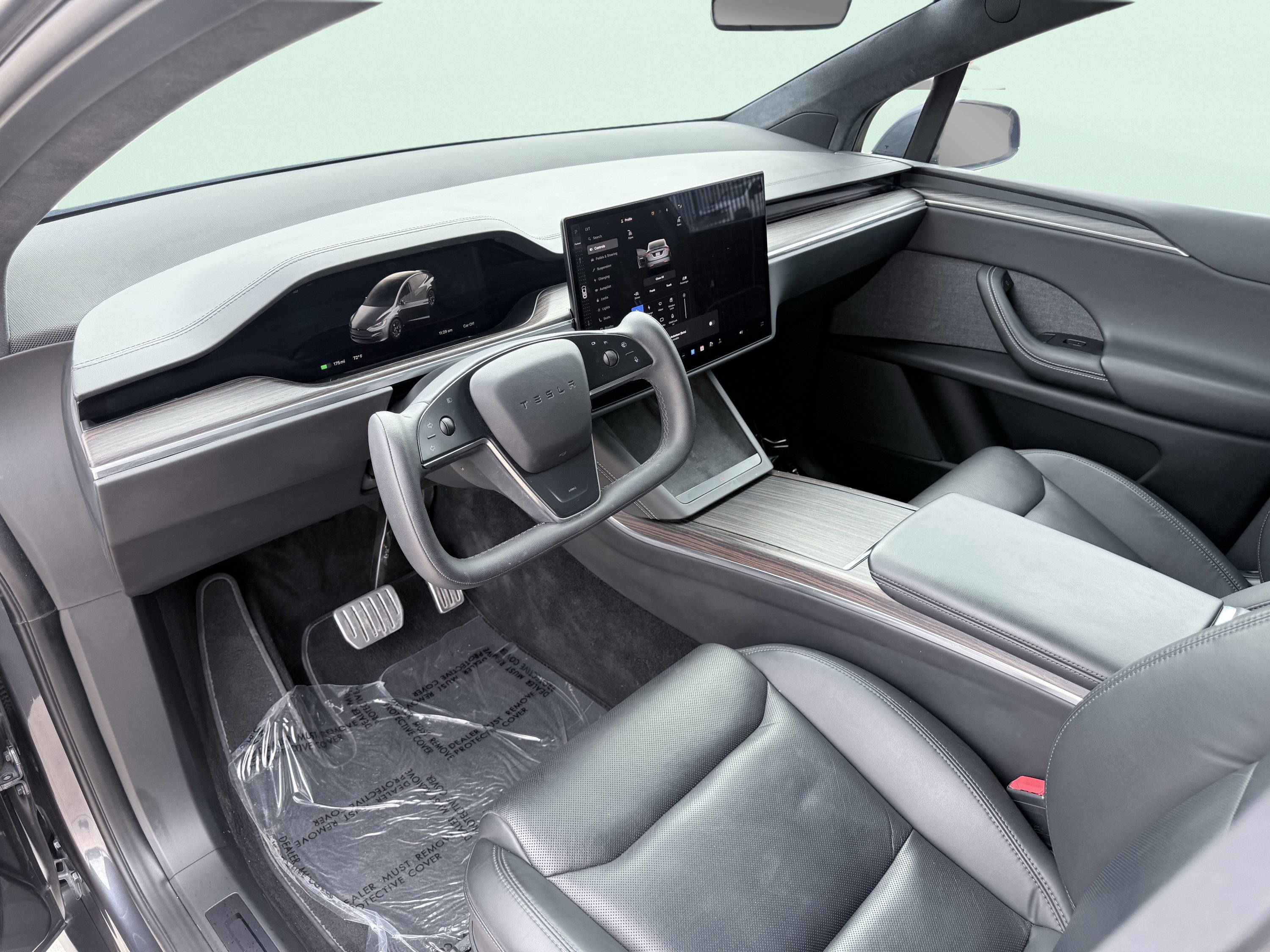 Used 2023 Tesla Model X image 24