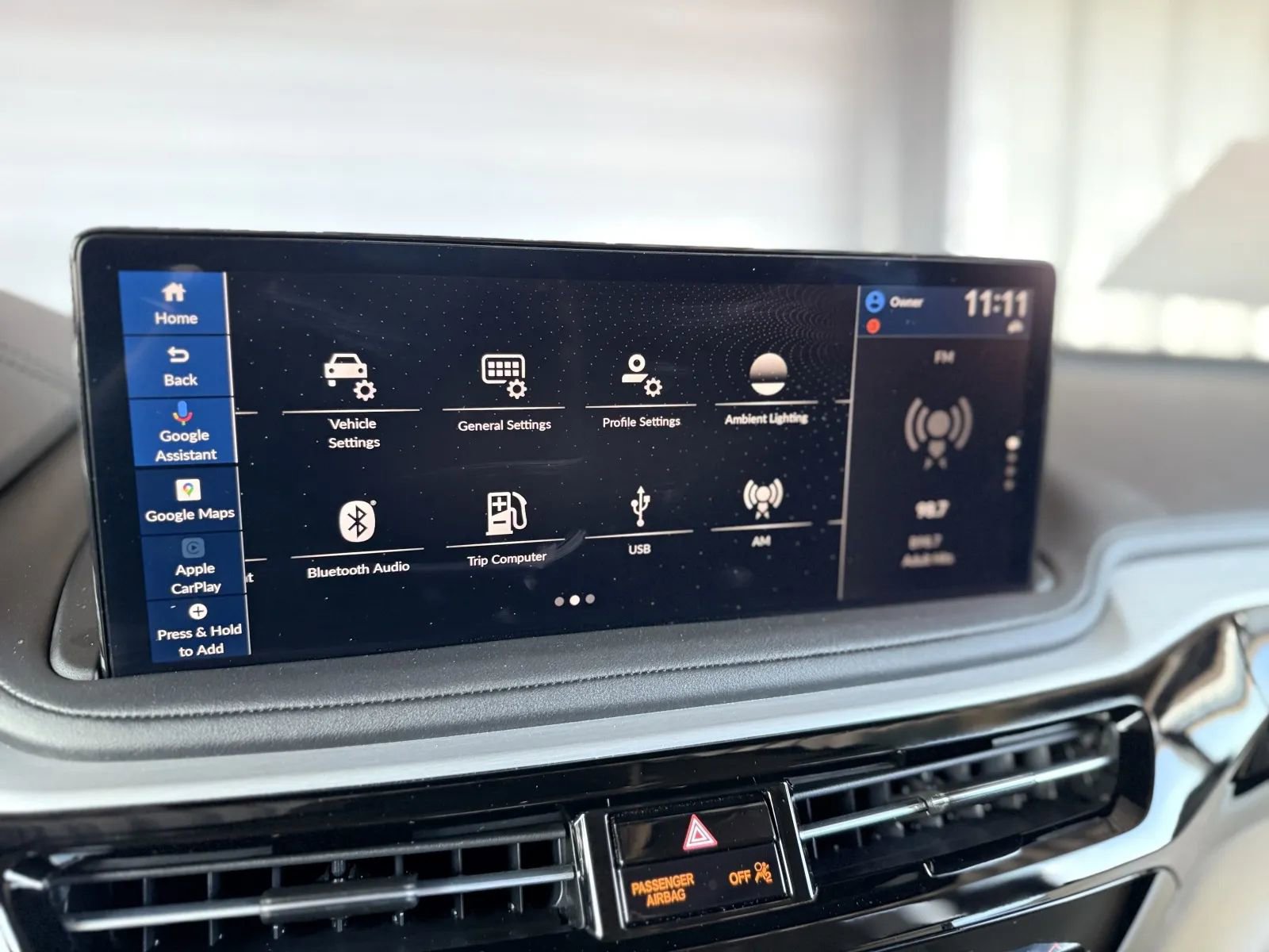 Used 2025 Acura MDX SH-AWD w/ Technology Package image 35