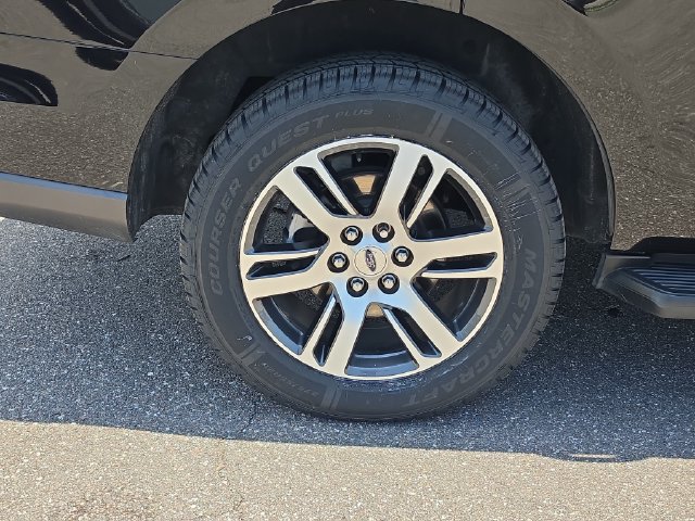 Used 2024 Ford Expedition Limited AWD/4WD image 5