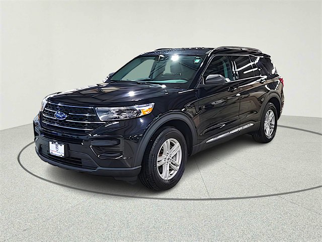 Used 2021 Ford Explorer XLT image 3