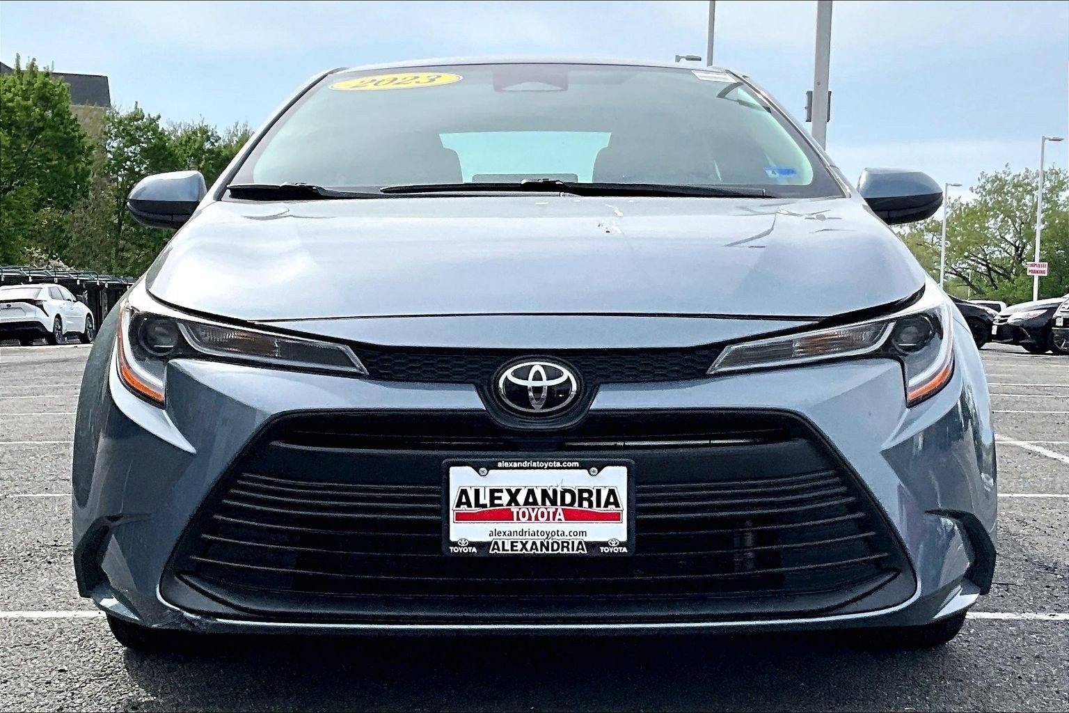 Used 2023 Toyota Corolla LE FWD image 3
