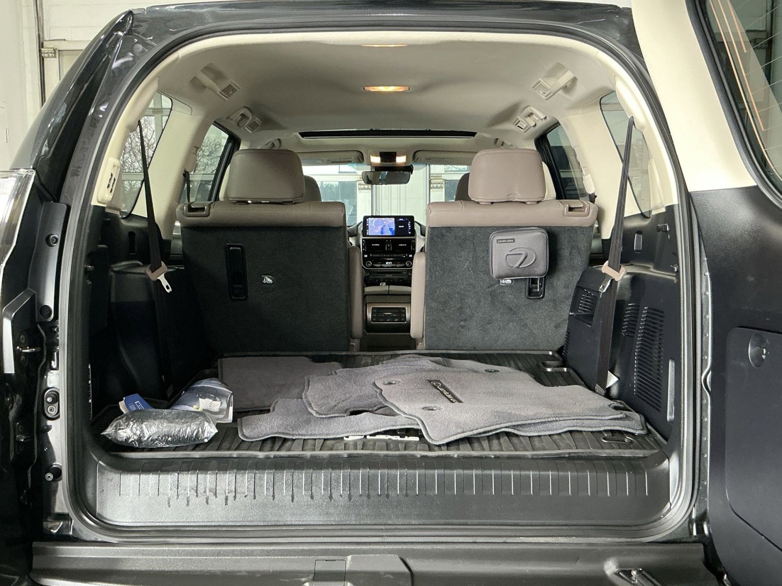 Used 2023 Lexus GX 460 Premium image 34