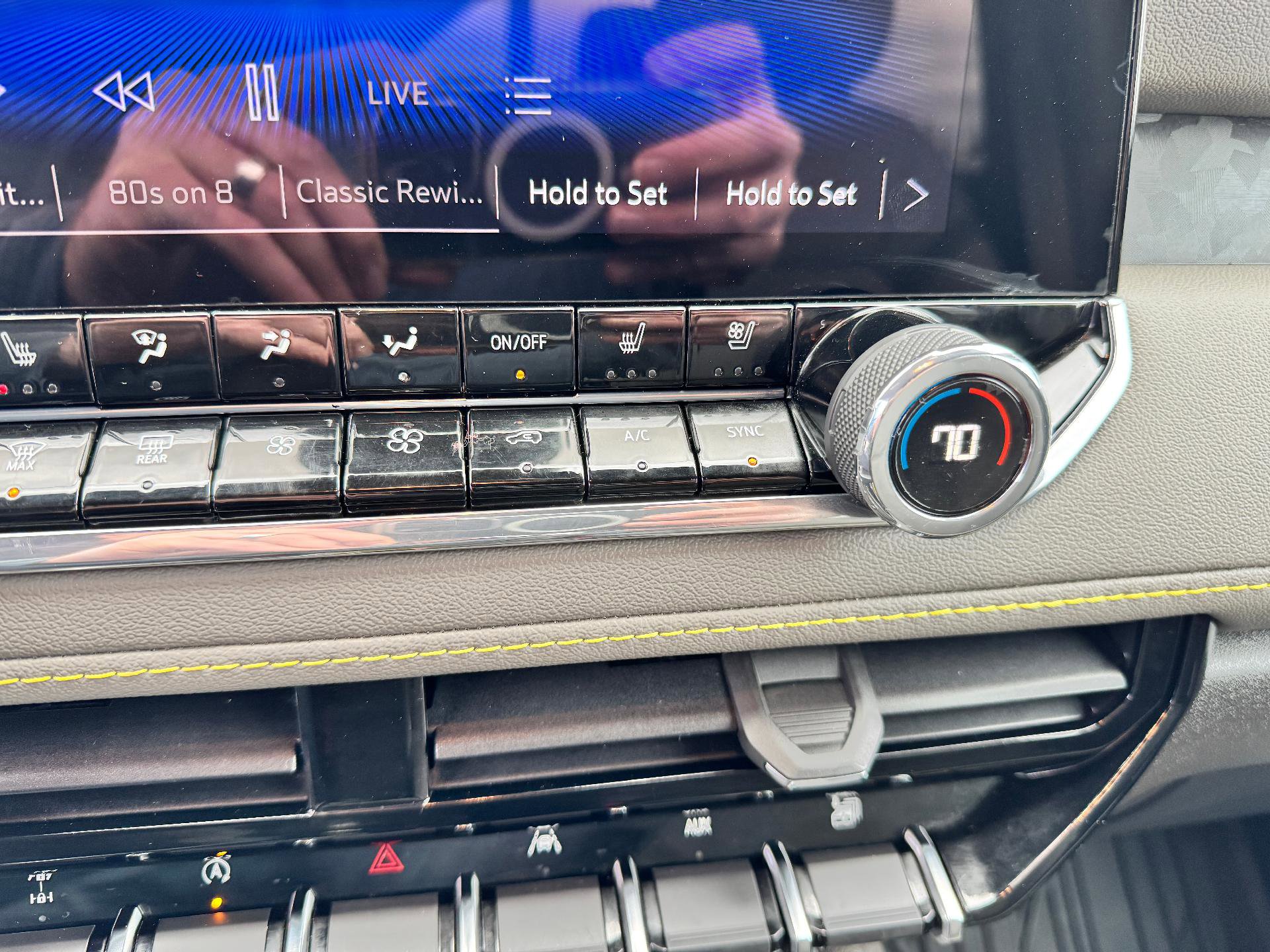 Used 2024 Chevrolet Colorado ZR2 w/ ZR2 Convenience Package III image 32