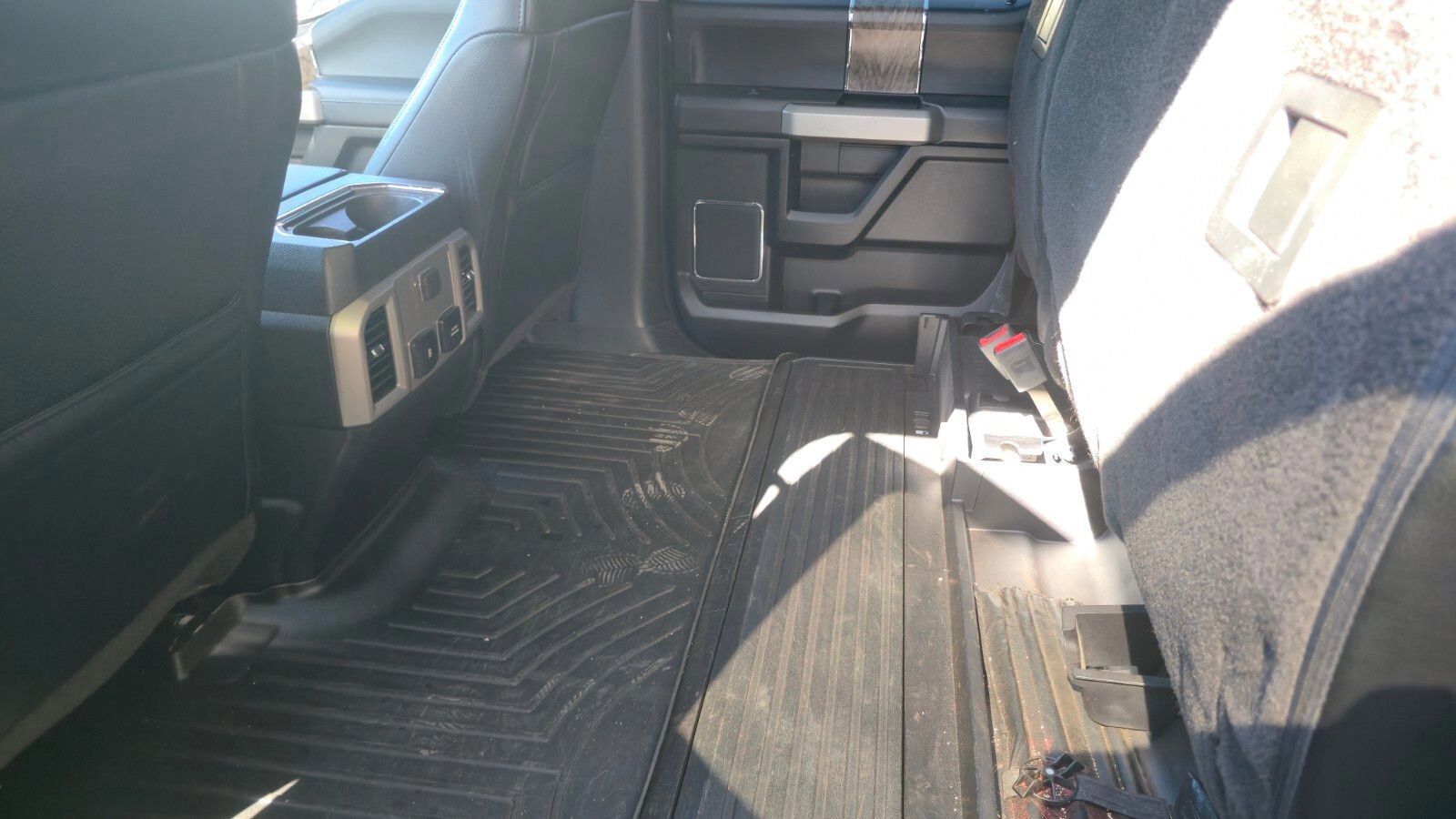 Used 2018 Ford F250 Lariat w/ Lariat Value Package image 8