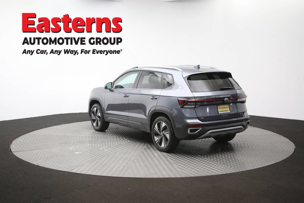 Used 2025 Volkswagen Taos SE AWD/4WD image 63