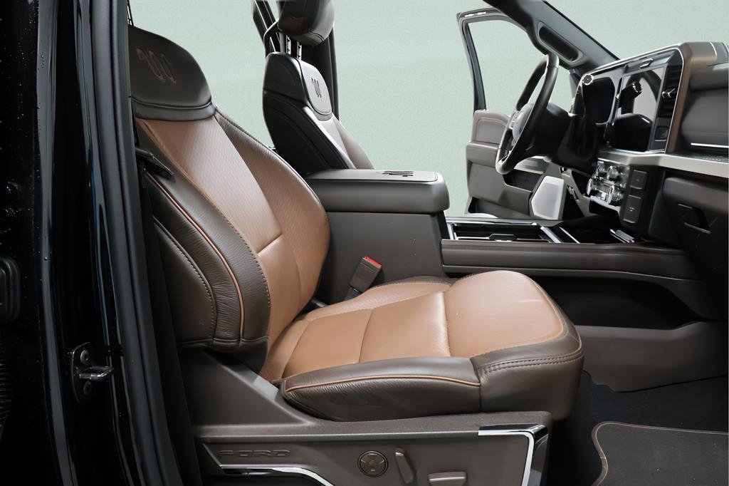 Used 2025 Ford F450 King Ranch AWD/4WD image 31