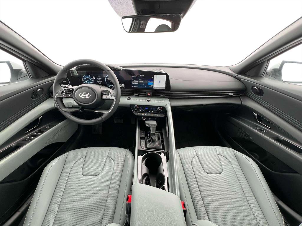 New 2025 Hyundai Elantra Limited image 14